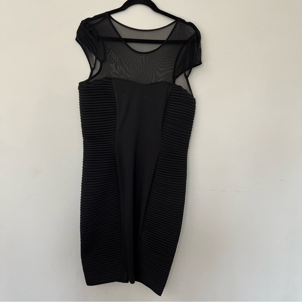 New The Limited Black Body Con Dress